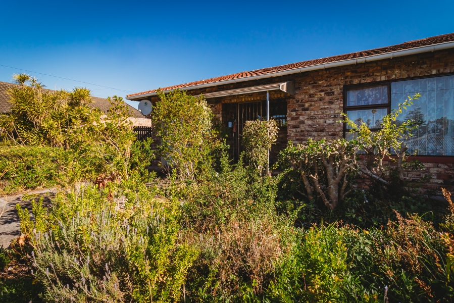 2 Bedroom Property for Sale in Denneoord Western Cape